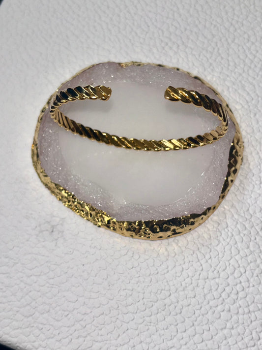 Amelia Gold Bangle